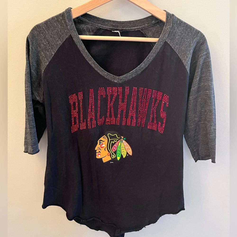 Chicago Blackhawks NHL Womens V-Neck Raglan Shirt Rhinestone Logo Black Grey 3/4